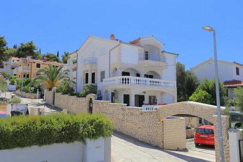 Apartments by the sea Okrug Gornji, Ciovo - 8625