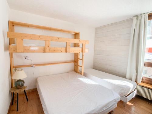 Posteľ alebo postele v izbe v ubytovaní Appartement rénové 6 pers, sur les pistes, balcon, WiFi - FR-1-502-395