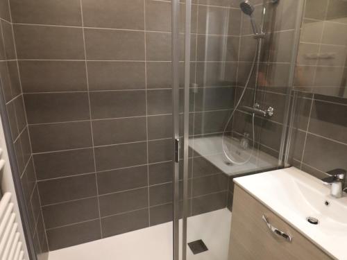 Studio lumineux 4 pers, accès direct pistes, balcon sud-est