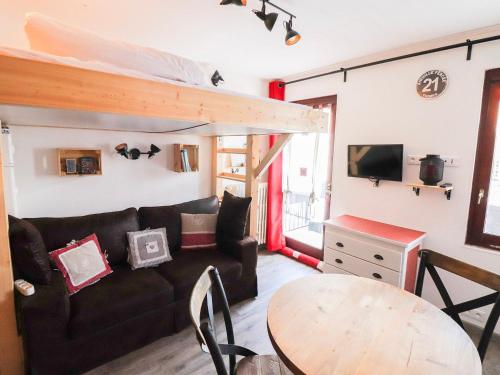 Studio lumineux proche pistes & commerces, balcon