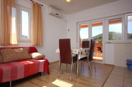 Ruang duduk di Apartments by the sea Lukoran (Ugljan) - 8470