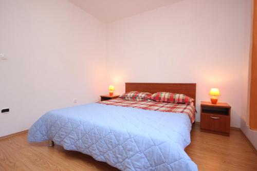 Katil atau katil-katil dalam bilik di Apartments by the sea Lukoran (Ugljan) - 8470