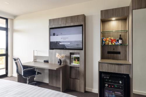 TV a/nebo společenská místnost v ubytování Rydges South Park Adelaide