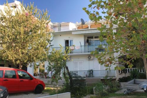 Fotografia z galérie ubytovania Apartments by the sea Tucepi, Makarska - 8742 v Tučepi