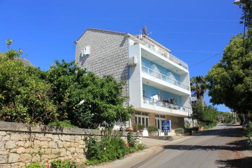 Apartments with a swimming pool Cavtat, Dubrovnik - 8829