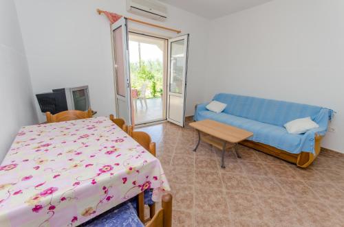 Apartments by the sea Okrug Gornji, Ciovo - 8440
