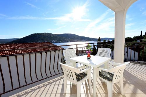 Apartment Rogoznica 10338a