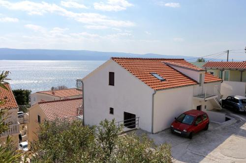 Apartments with parking space Lokva Rogoznica, Omis - 10358