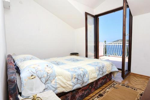 Family friendly seaside apartments Razanj, Rogoznica - 10373