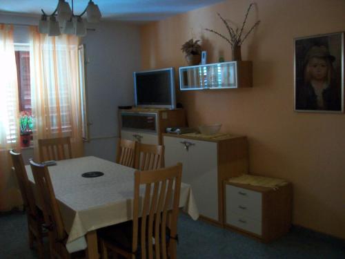 Apartments with parking space Biograd na Moru, Biograd - 11380