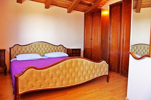 Katil atau katil-katil dalam bilik di Apartments with parking space Sumartin, Brac - 11387