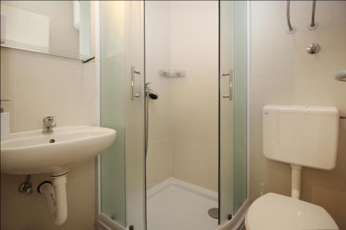Apartments by the sea Baska Voda, Makarska - 6786