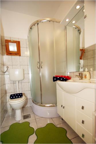 Apartments with parking space Supetar, Brac - 11147