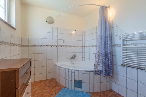 Holiday house with a swimming pool Radmani, Porec - 16440