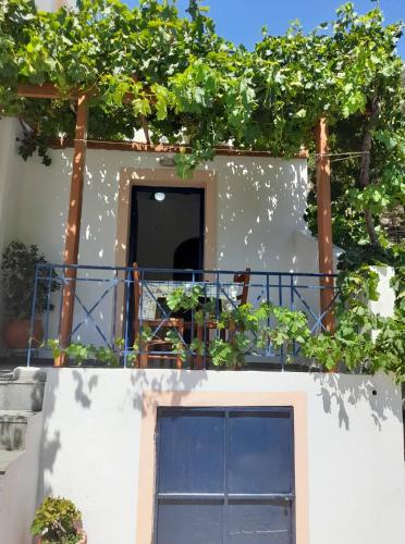 Gallery image of Palaiopoli View Studio in Palaiópolis