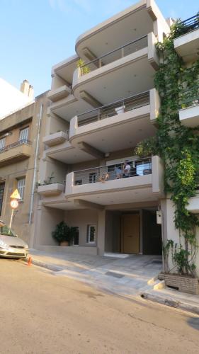 Modern apartment near Acropolis peaceful location.