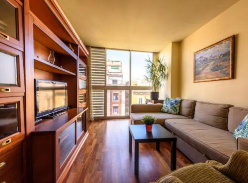 RamblasRentals Stylish Bright 3BR New Catalan Flat 10m Ramblas - Parking - Wifi