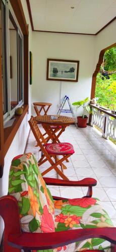 Ruang duduk di Dan Zoranz Self Catering Guest House