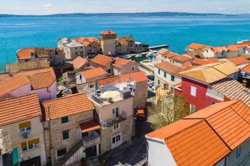 Aryjina kuća, studio with terrace offering sea and mountain views