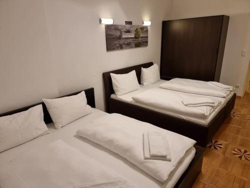 Sissi Royal Suite - Inner City 4 bedroom apartment