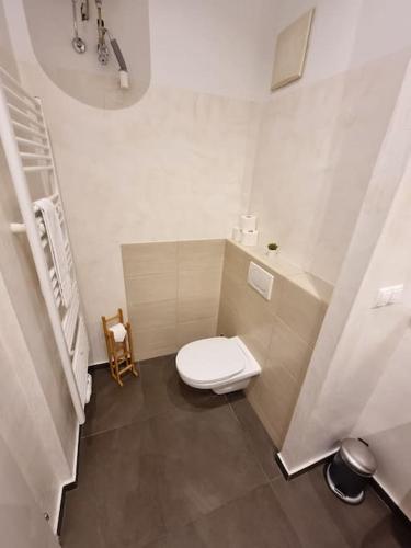 Sissi Royal Suite - Inner City 4 bedroom apartment