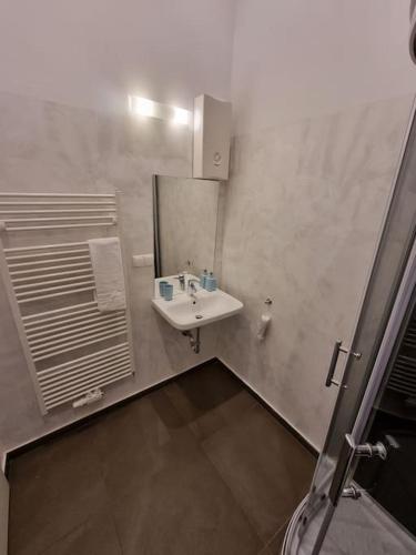 Sissi Royal Suite - Inner City 4 bedroom apartment