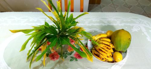 Makanan di atau berdekatan rumah percutian