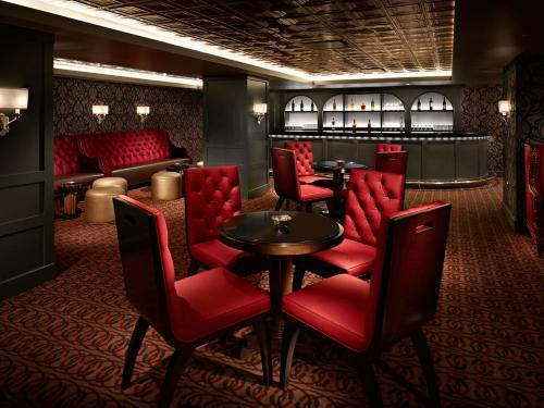 Omni William Penn Hotel Image