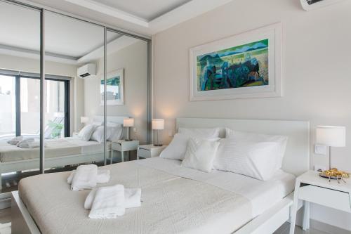 Liberty's Canvas Balcony Suite near Acropolis