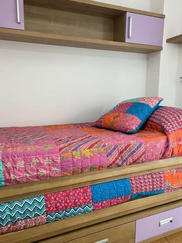 Ένα ή περισσότερα κρεβάτια σε δωμάτιο στο Apartamento playa de Bueu