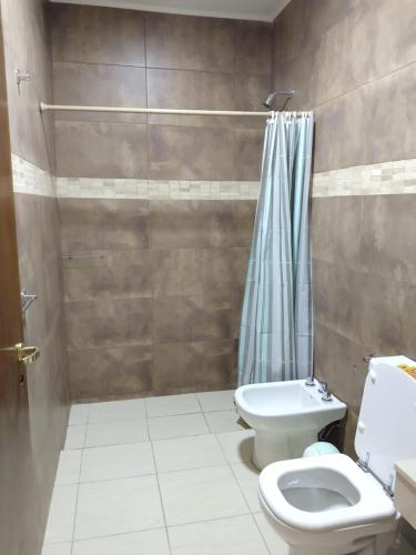 Phòng tắm tại Once Reinas Departamentos