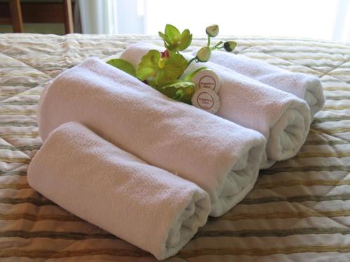 Postel nebo postele na pokoji v ubytování Hotel Prigipikon Suites and sofites