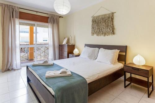 1BR Infante Flat in Quarteira by LovelyStay