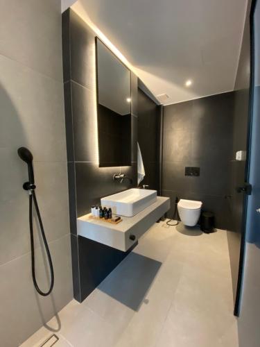 Evenos Suites