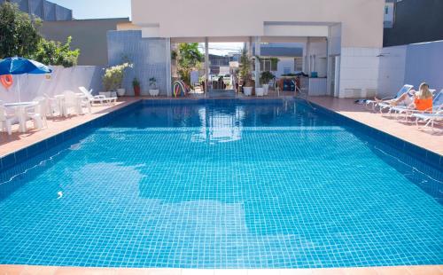 Hotel Dan Inn Express Foz do Iguaçu By Nacional Innの敷地内または近くにあるプール