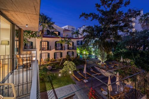 an aerial view of the courtyard of a hotel at Vila Vicência in Funchal