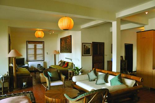 Зона вітальні в Mekong Villas