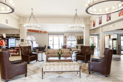Χώρος καθιστικού στο Aarchway Inn