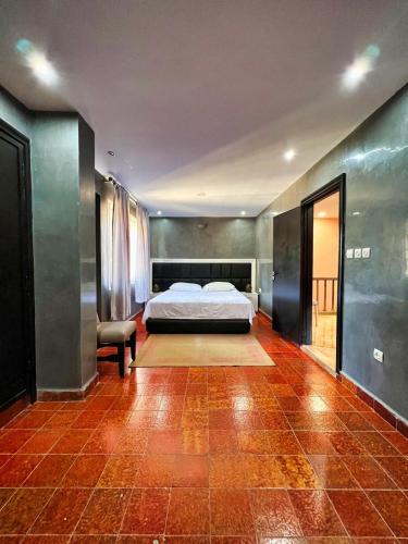 Una cama o camas en una habitación de Chalet Snow Valley - Private Pool