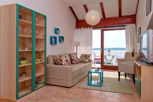 Apartments with a parking space Hvar - 11427