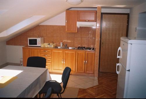 Apartments with a parking space Vodice - 11544