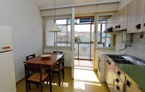 Apartments with a parking space Makarska - 11567