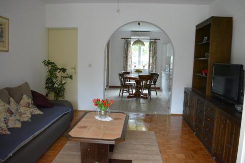 Apartments with parking space Korcula - 11594