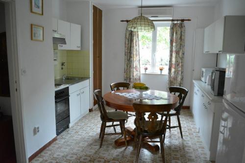 Apartments with parking space Korcula - 11594