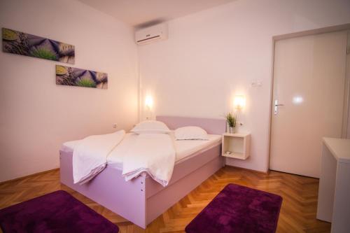 Seaside holiday house Barbat, Rab - 13806