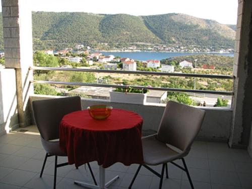 Apartments with parking space Grebastica, Sibenik - 13860