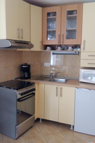 Apartments by the sea Trogir - 13918