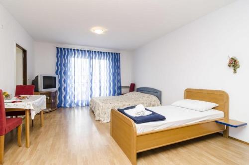 Apartments with a parking space Cavtat, Dubrovnik - 13941