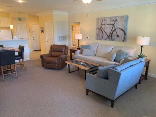 1120 Crow Creek – Photos 2