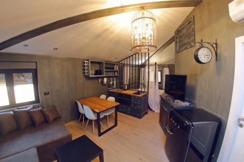 Apartments and rooms with WiFi Zadar - 14030